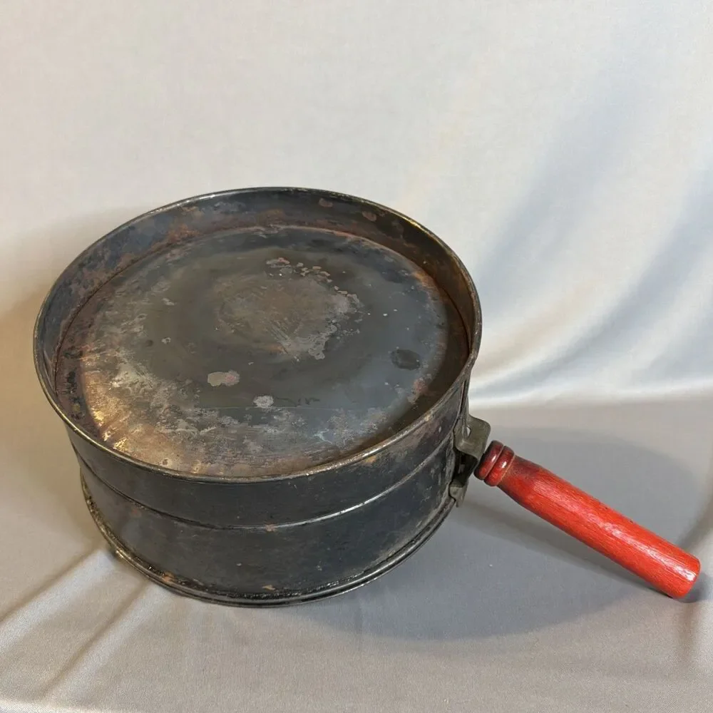 Vintage E-Z Corn Popper Pan with Lid Metal Red Wood Handle Primitive Rustic